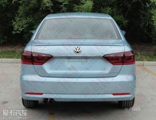 开云电竞官方网站：5旬患者在医院门前举牌求爱 对象为不孕科医生