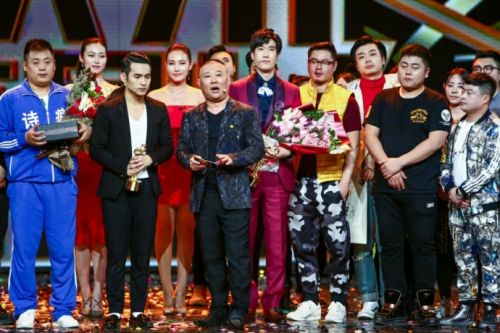 【开云电竞中国】氨基葡萄糖碳酸钙高档礼盒装 修复磨损关节